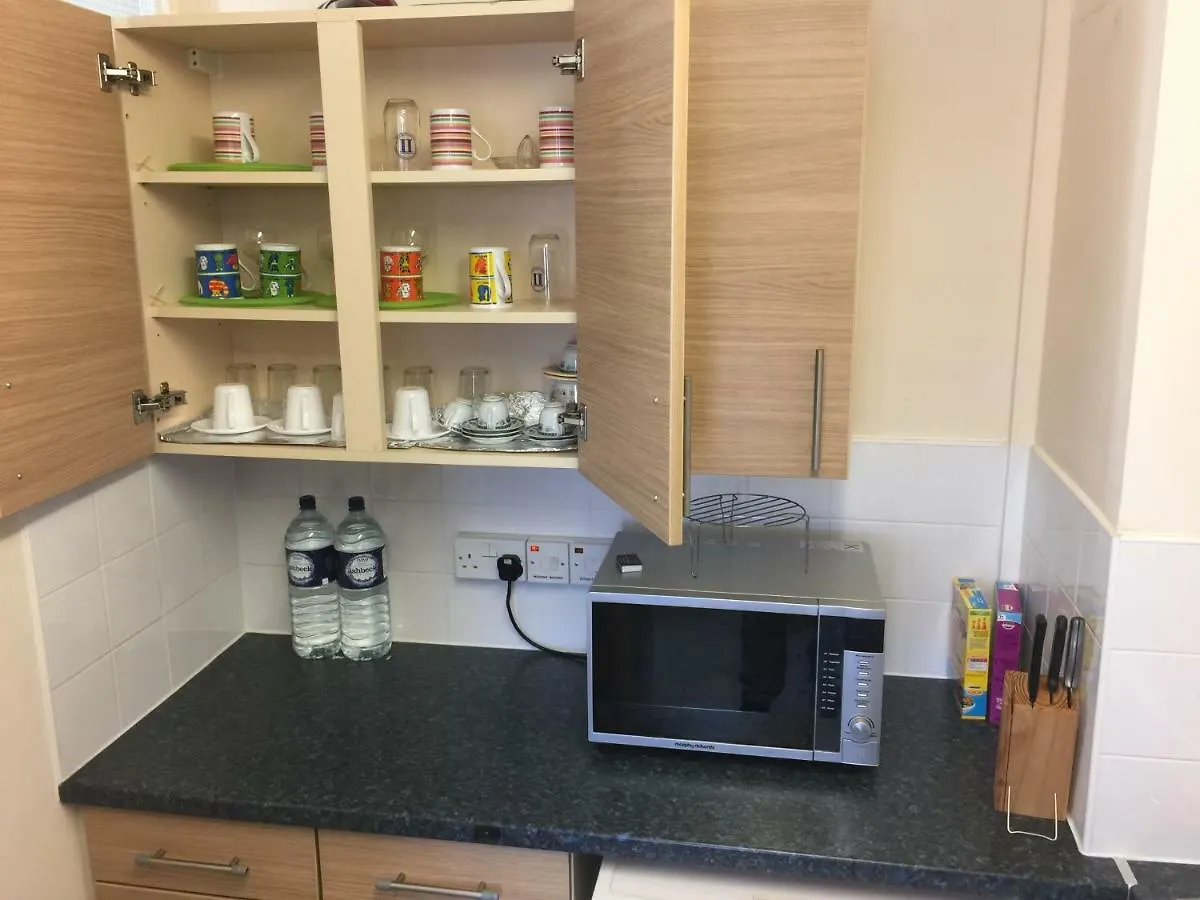 Two Bedroom Apartment In Royal Greenwich London 0*,